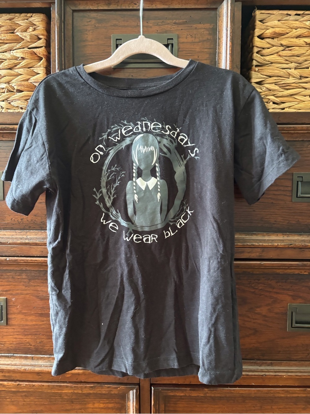 Wednesday black short sleeve graphic tee in size M